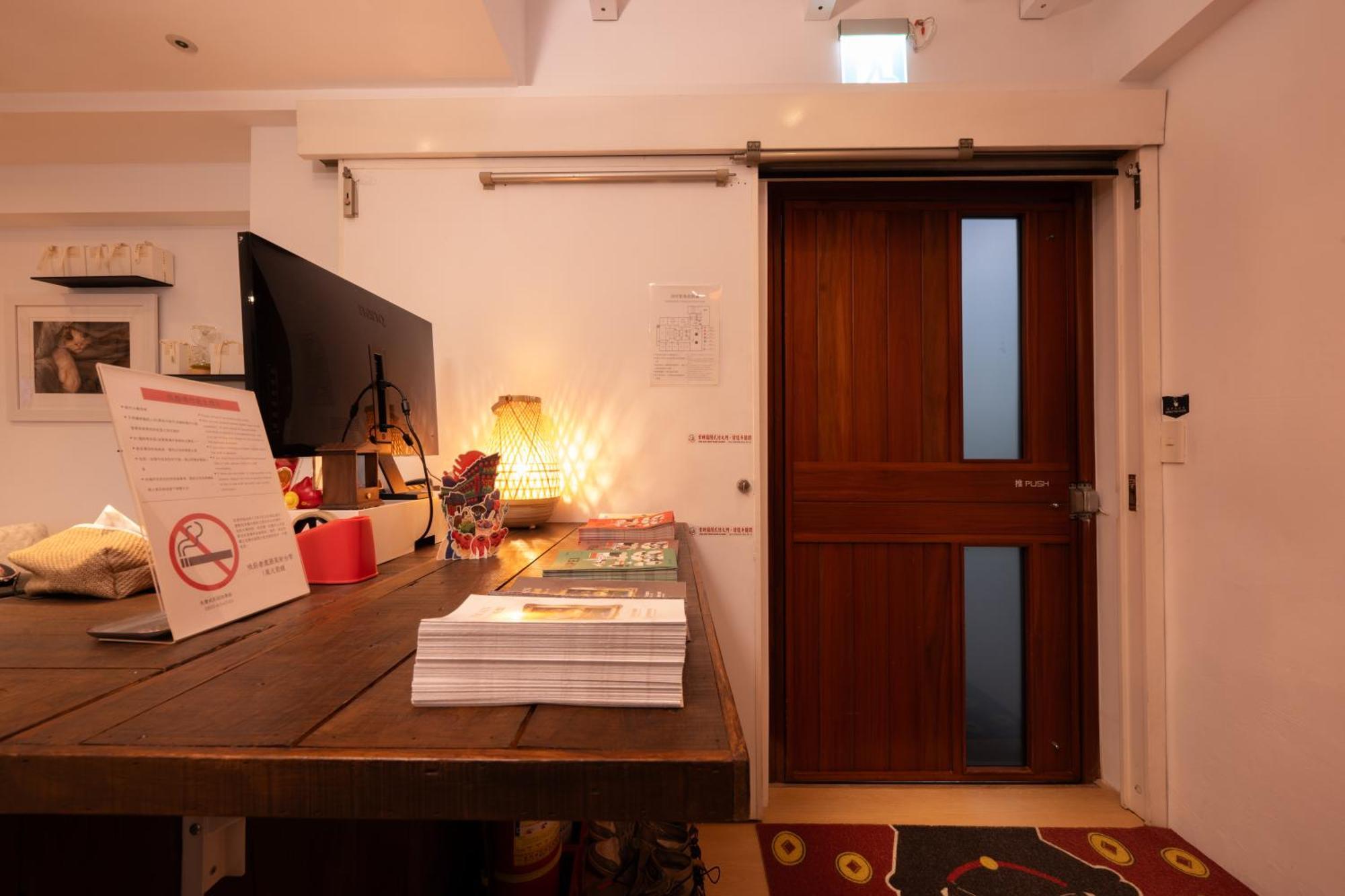 Cat Tail Pocket Inn Taipei Exterior photo