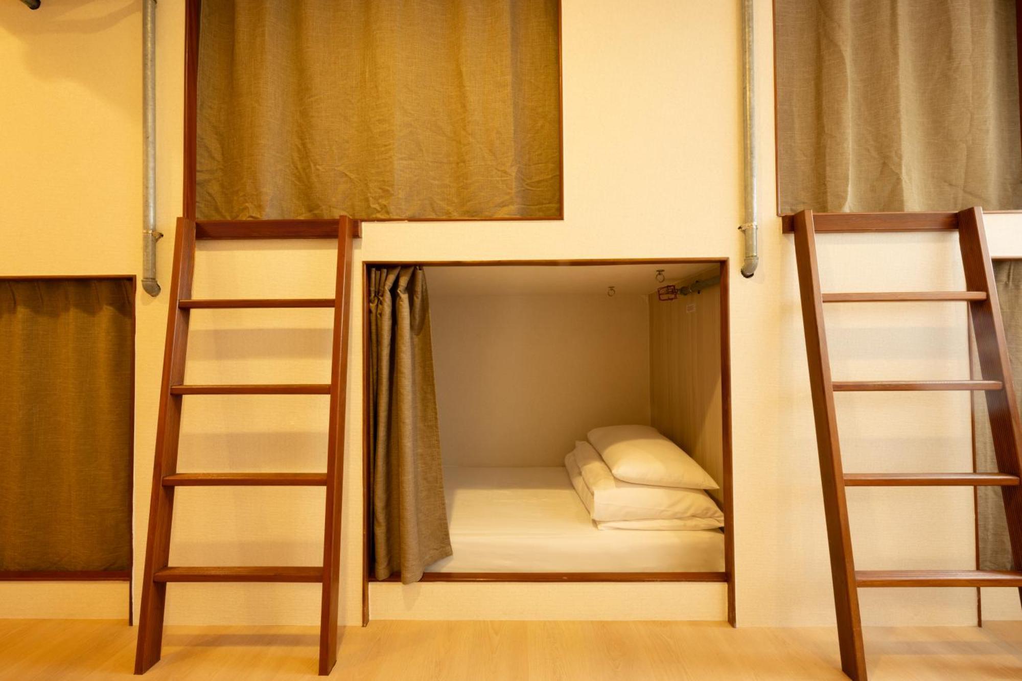 Cat Tail Pocket Inn Taipei Exterior photo