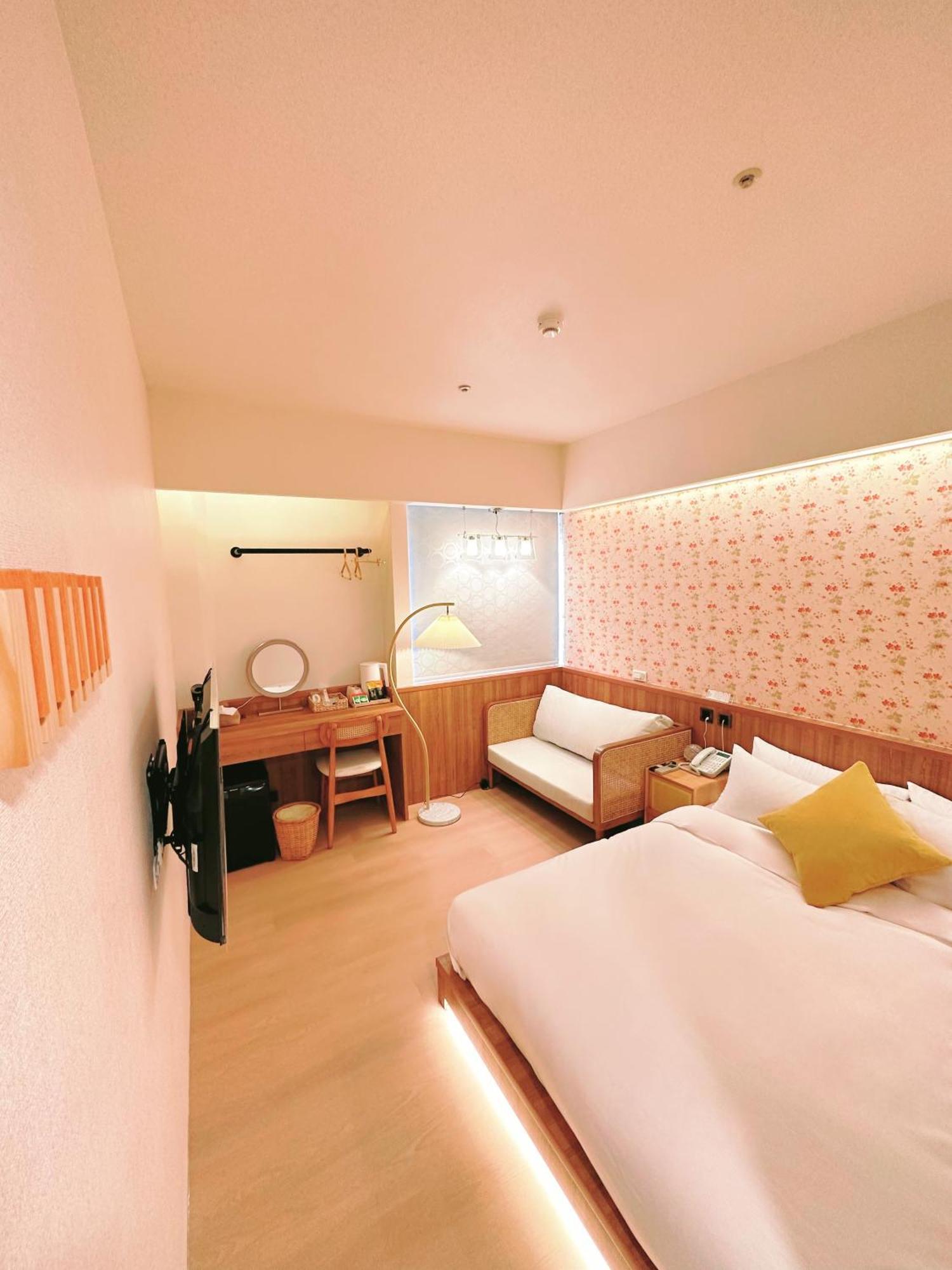 Cat Tail Pocket Inn Taipei Exterior photo
